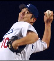 Dodgers' Nomo notches his 15th of the season